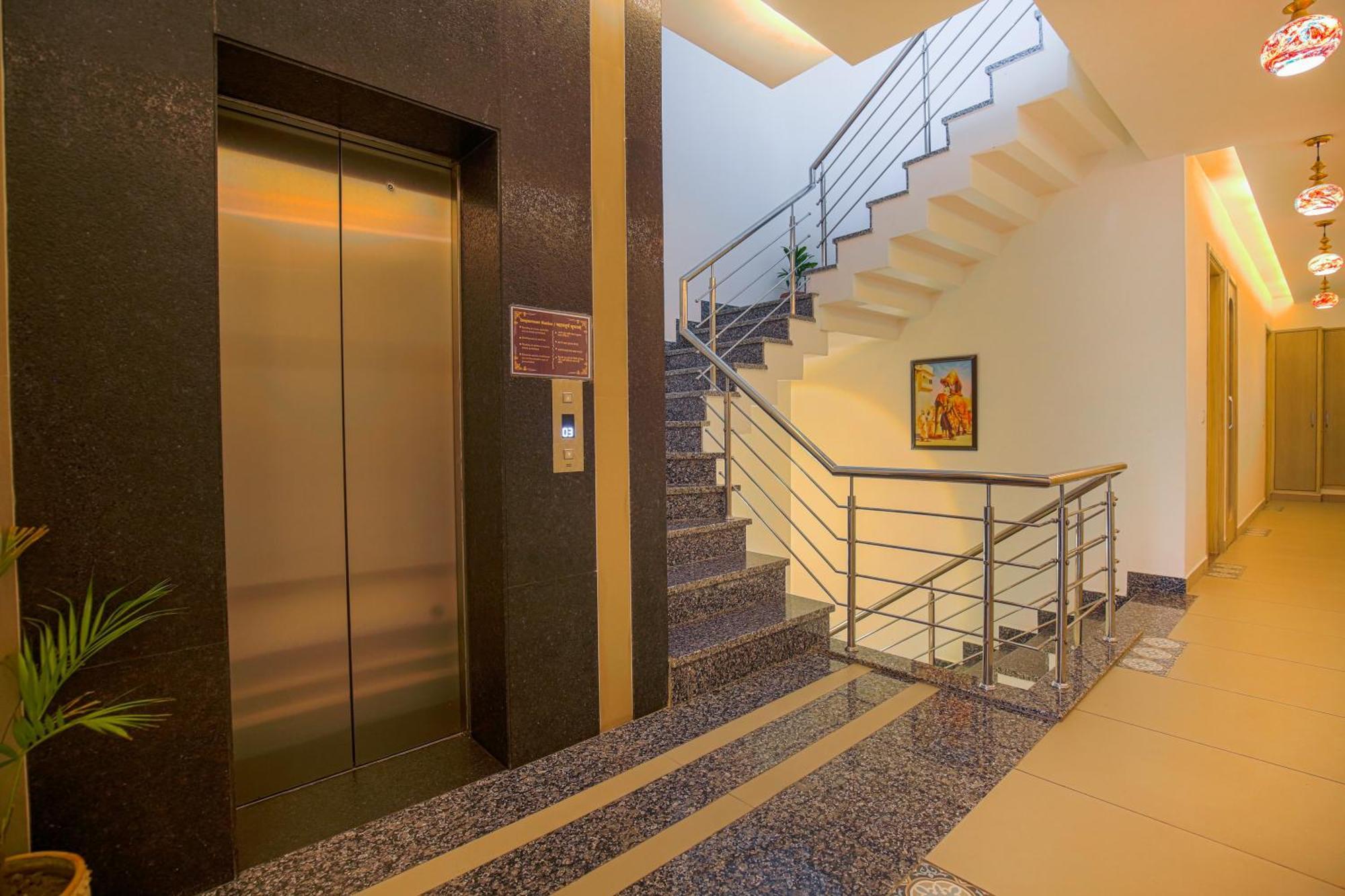 Hotel Golden Stay Amritsar Exterior foto